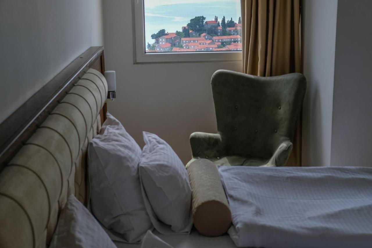 Hotel Adrovic Светі-Стефан Екстер'єр фото